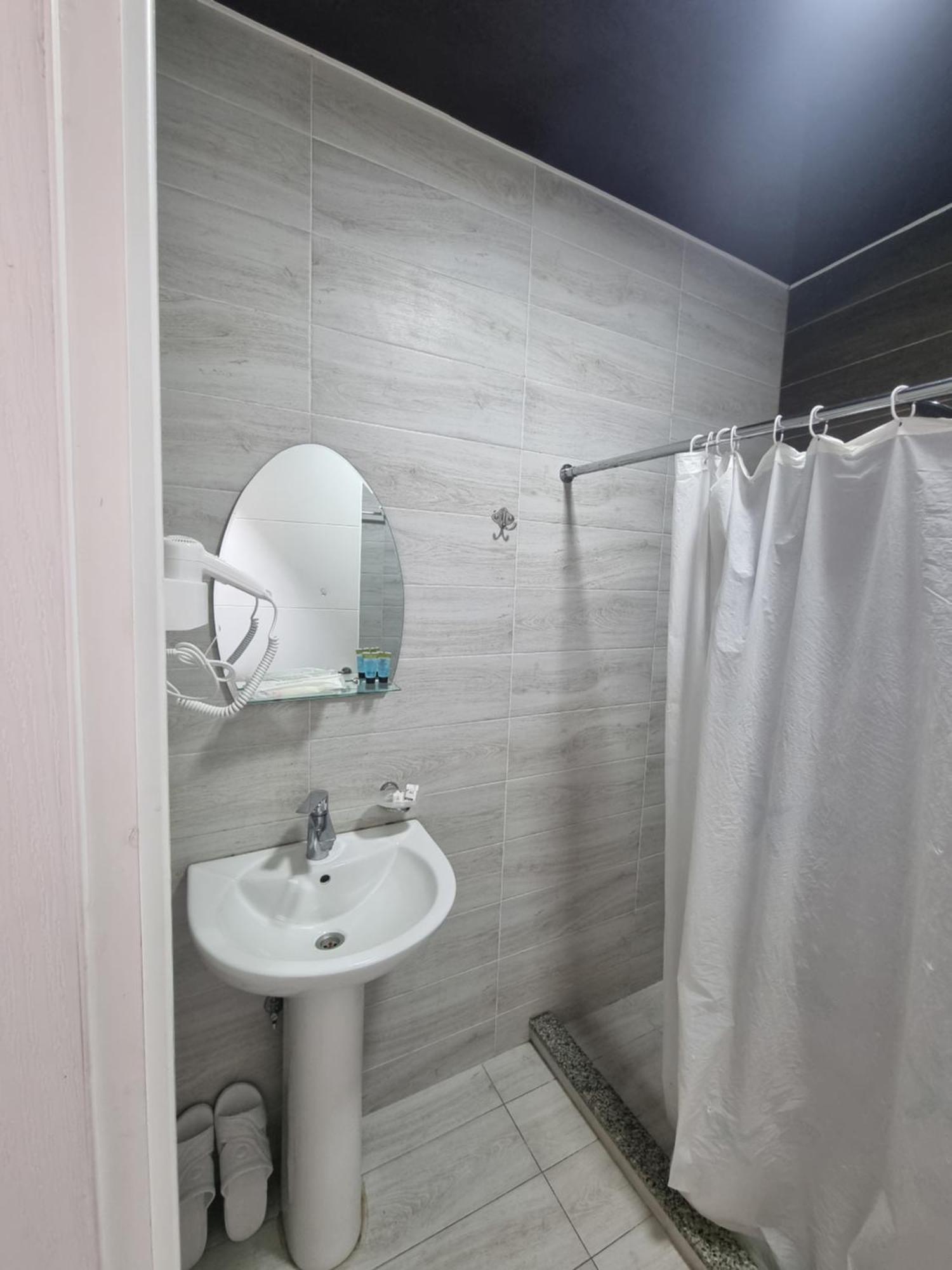 Mahali Hotel Batoumi Extérieur photo