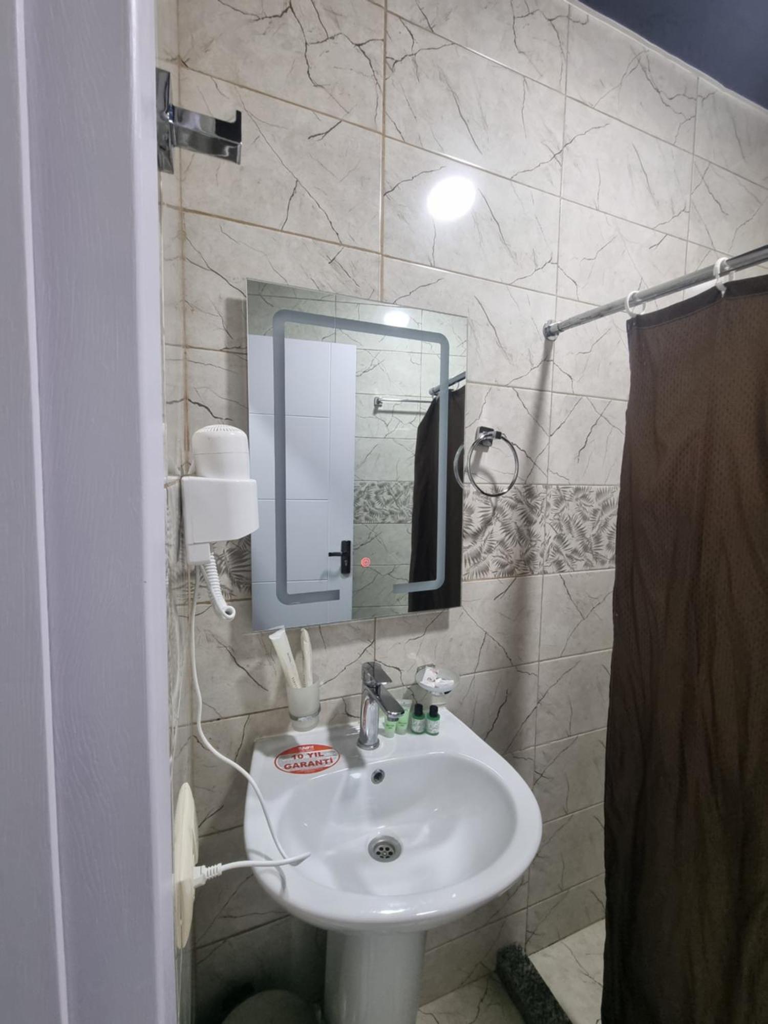 Mahali Hotel Batoumi Extérieur photo